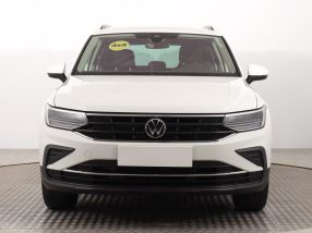 Volkswagen Tiguan - 2021