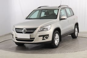 Volkswagen Tiguan - 2010