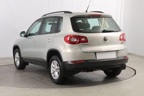 Volkswagen Tiguan - 2010
