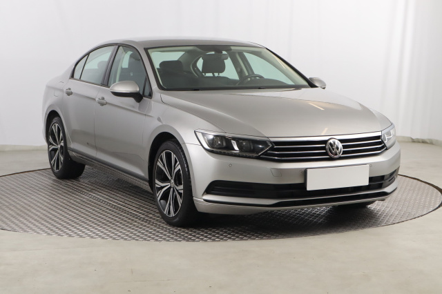 Volkswagen Passat, 2016