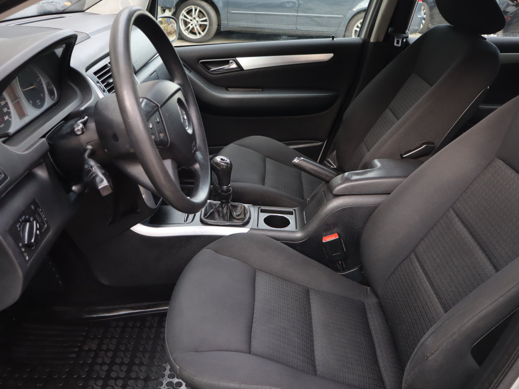 Mercedes-Benz B