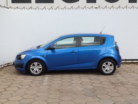 Chevrolet Aveo - 2012