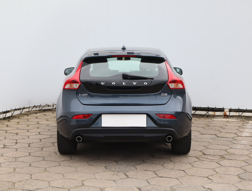 Volvo V40