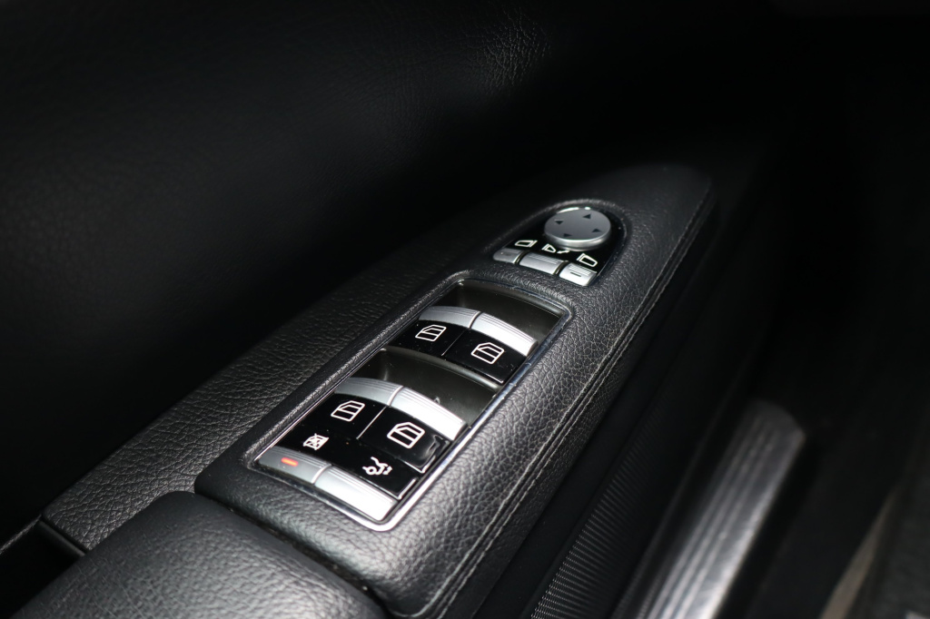 Mercedes-Benz S