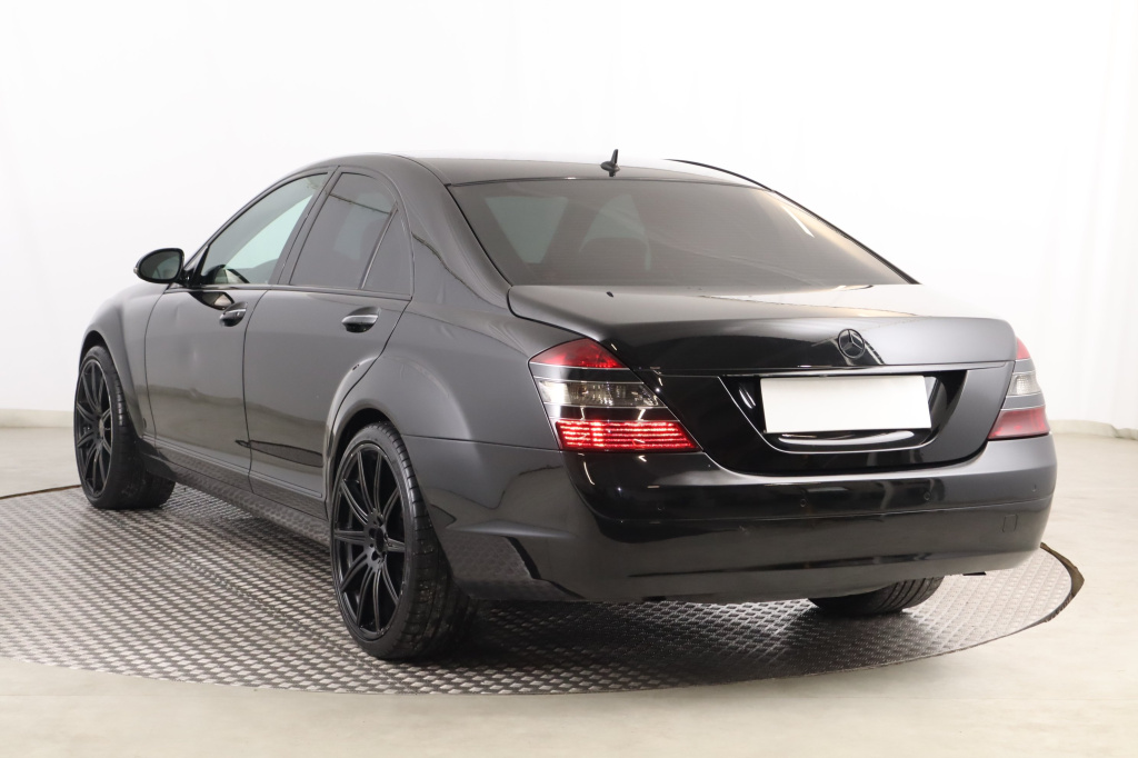 Mercedes-Benz S