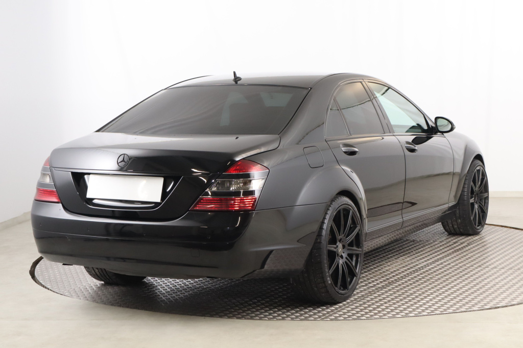 Mercedes-Benz S