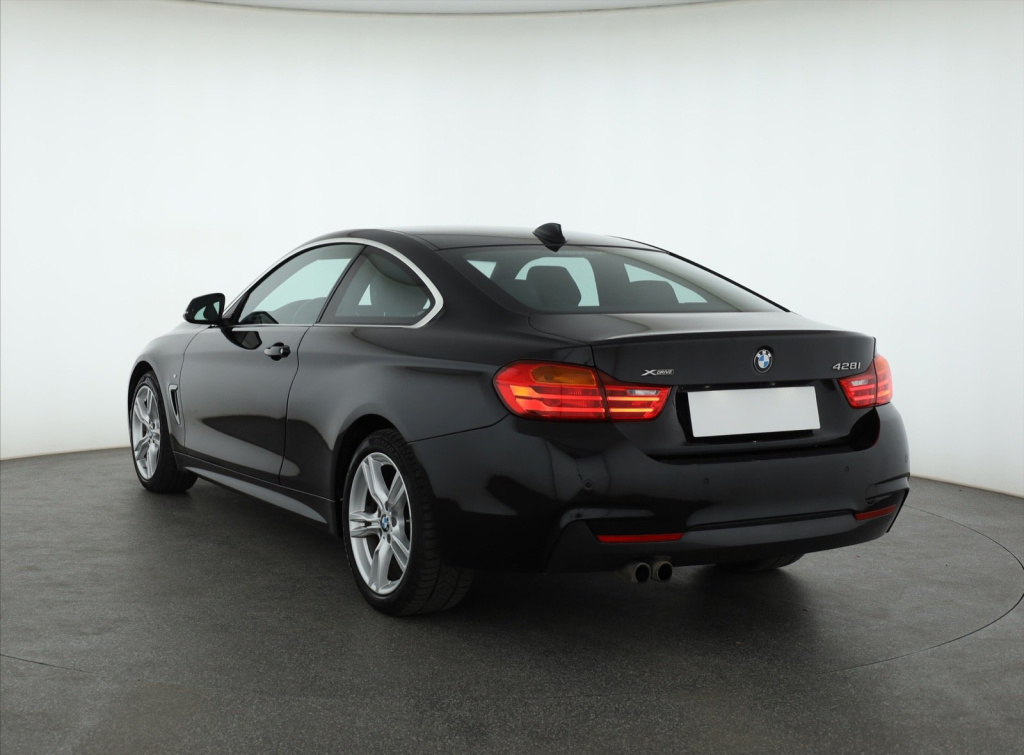 BMW 4