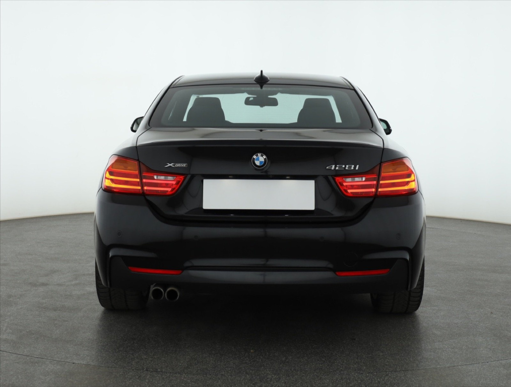 BMW 4