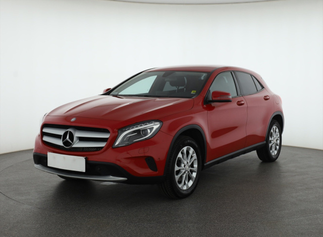 Mercedes-Benz GLA 180