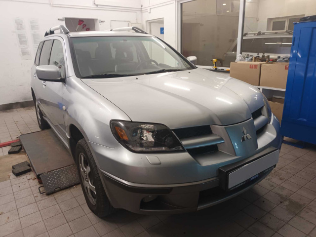 Mitsubishi Outlander 2005
