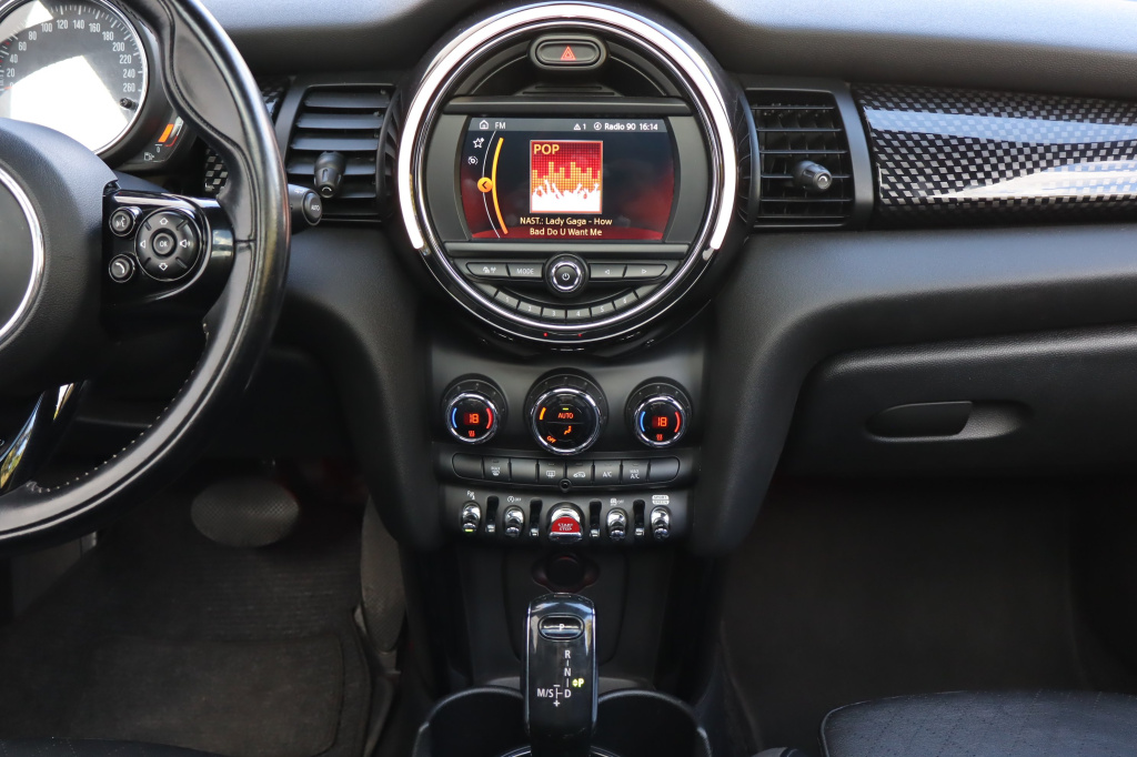 MINI 3-door