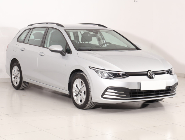 Volkswagen Golf, 2022