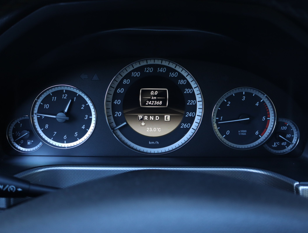 Mercedes-Benz E