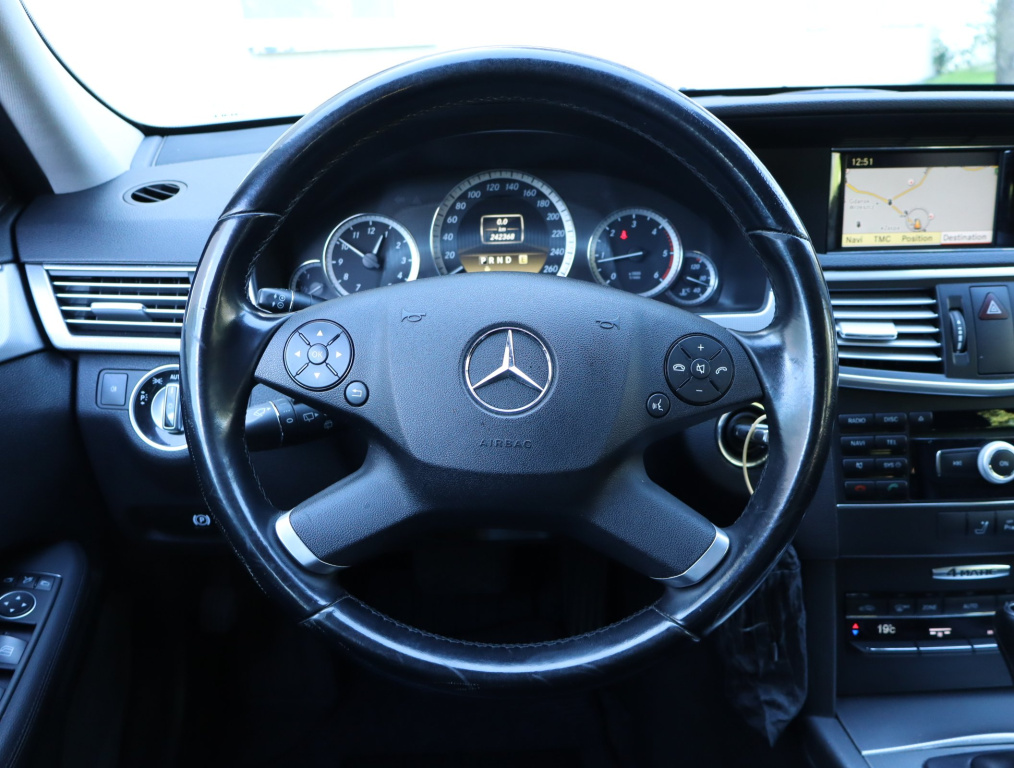 Mercedes-Benz E