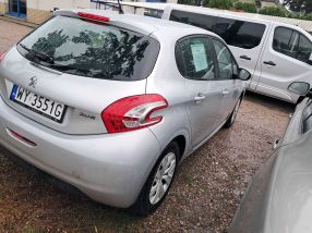 Peugeot 208 - 2013