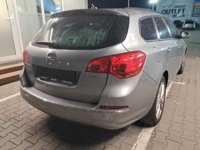 Opel Astra - 2013