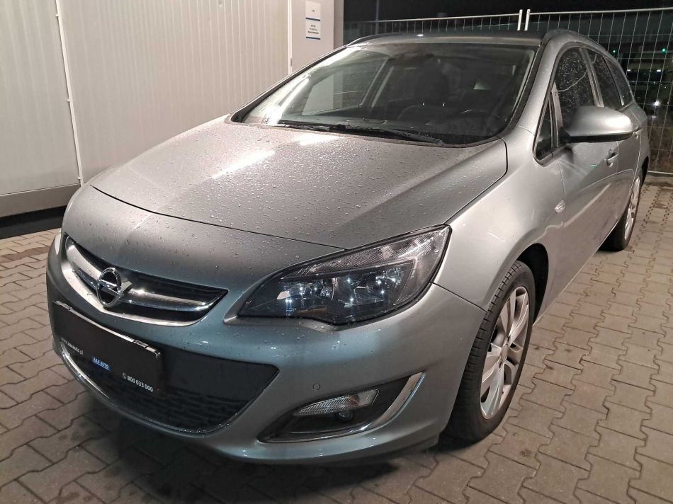 Opel Astra - 2013