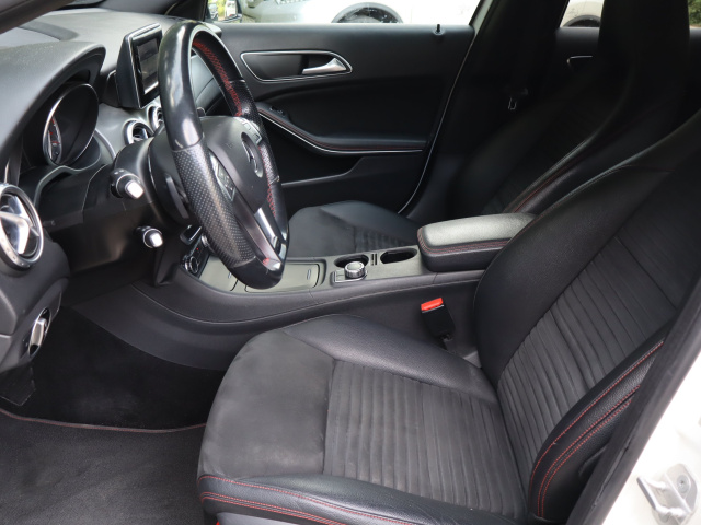 Mercedes-Benz GLA 250 4MATIC