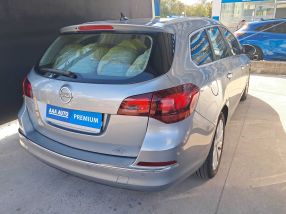 Opel Astra - 2014