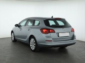 Opel Astra - 2014