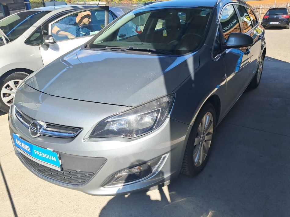 Opel Astra - 2014