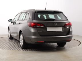 Opel Astra - 2021