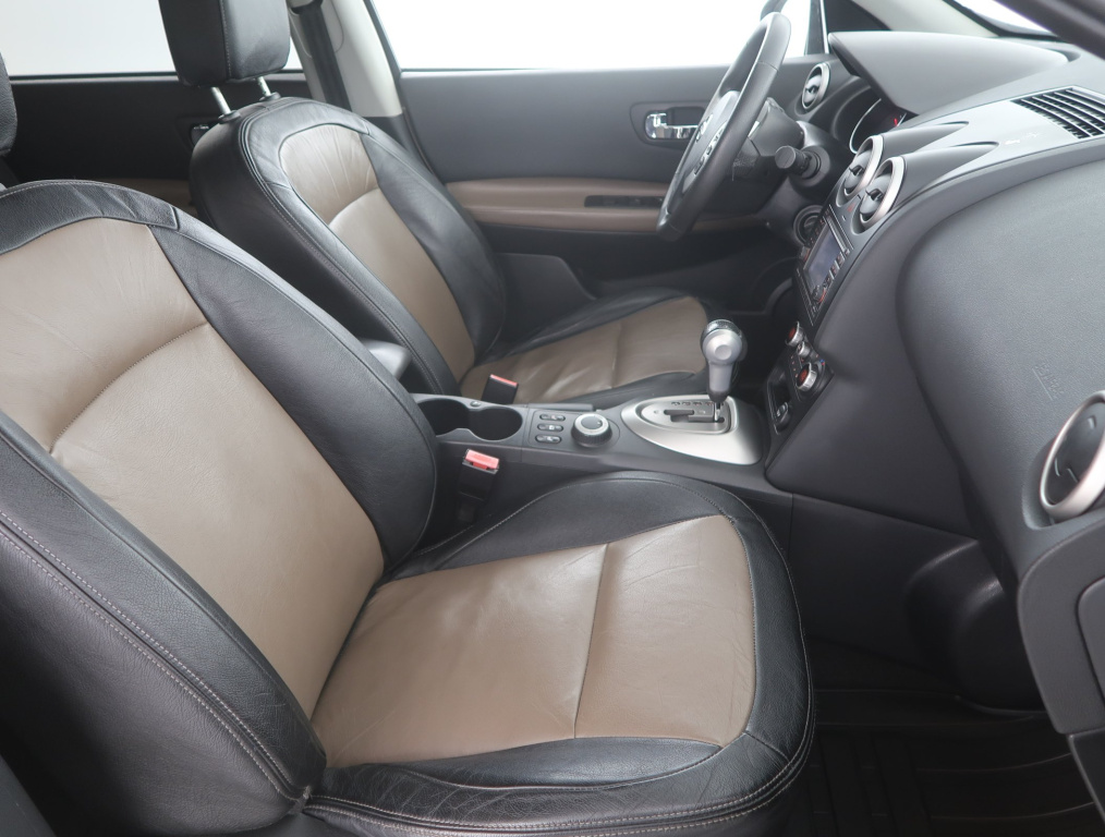 Nissan Qashqai+2