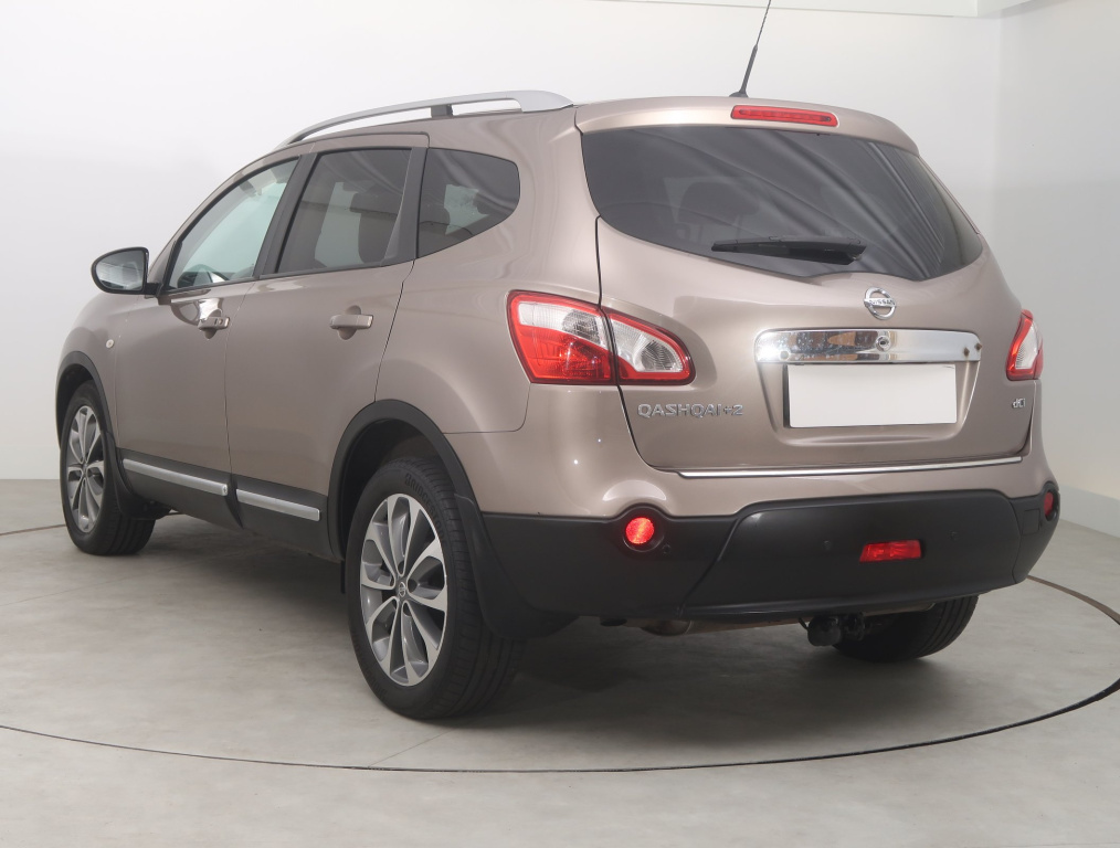 Nissan Qashqai+2