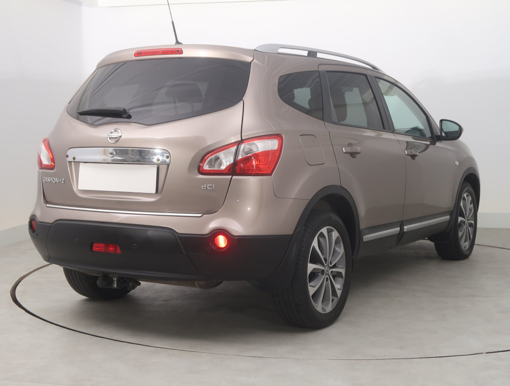 Nissan Qashqai+2