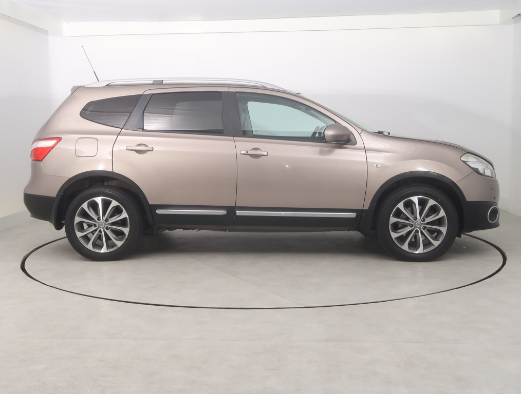 Nissan Qashqai+2