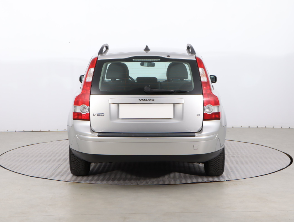 Volvo V50