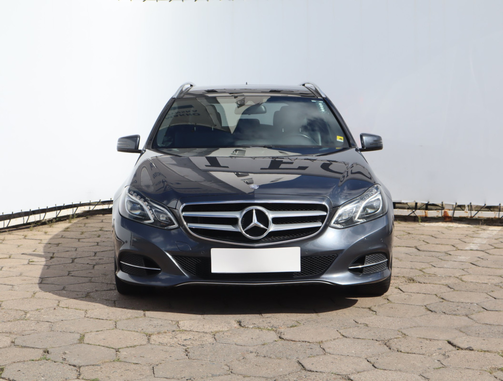 Mercedes-Benz E