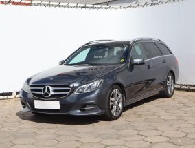 Mercedes-Benz E - 2015