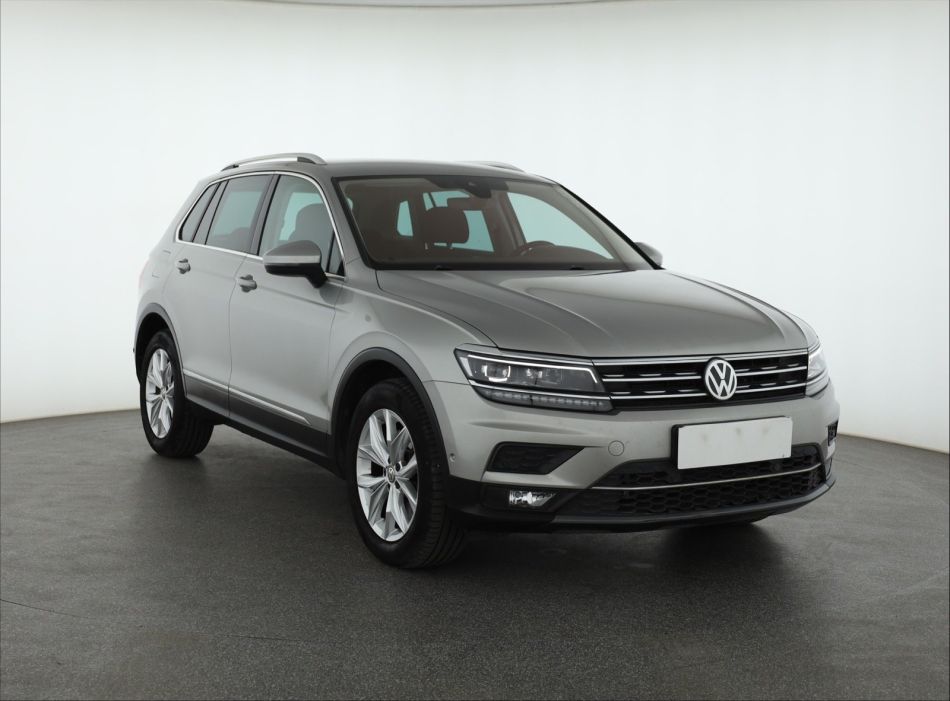 Volkswagen Tiguan - 2020