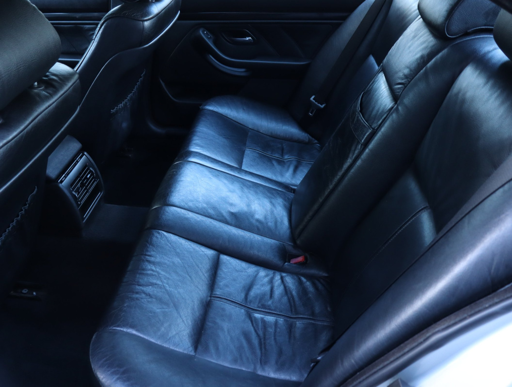BMW 5