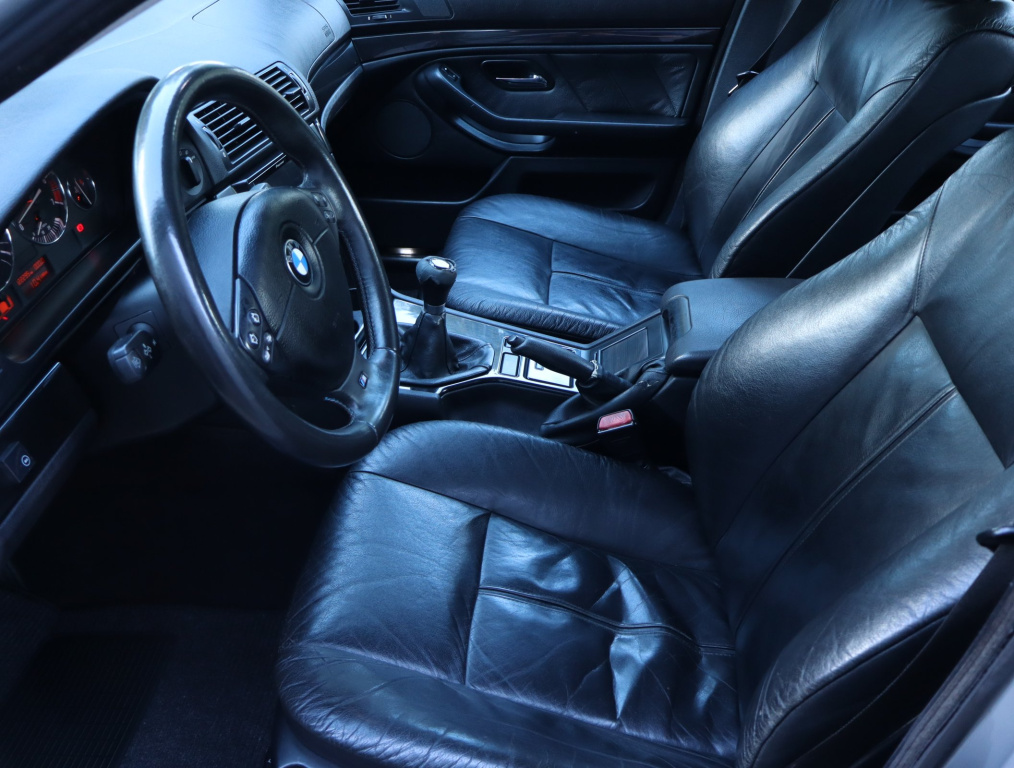 BMW 5