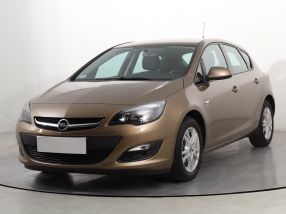 Opel Astra - 2013