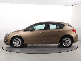 Opel Astra - 2013
