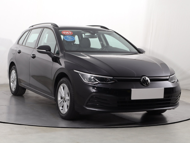 Volkswagen Golf, 2022