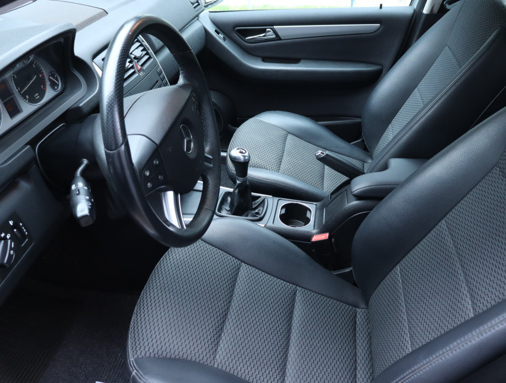 Mercedes-Benz B