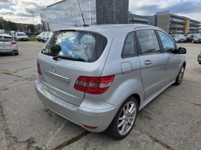 Mercedes-Benz B - 2011