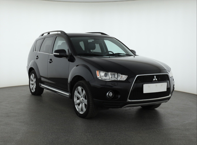 Mitsubishi Outlander 2011