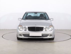 Mercedes-Benz E - 2005