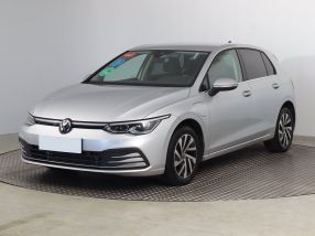 Volkswagen Golf - 2022