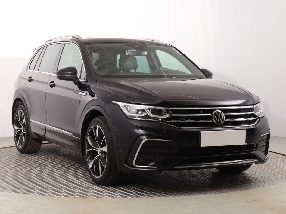 Volkswagen Tiguan - 2021