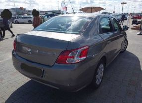 Peugeot 301 - 2015