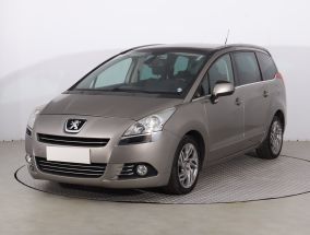 Peugeot 5008 - 2011