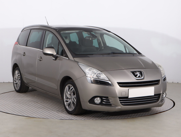 Peugeot 5008, 2011