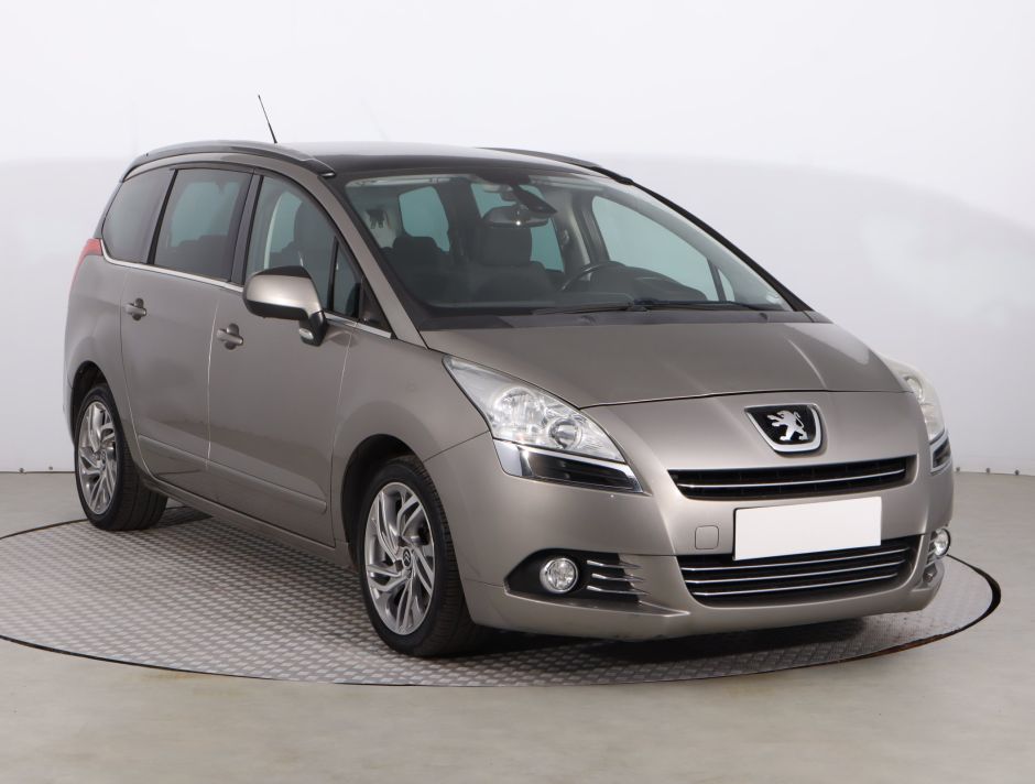 Peugeot 5008 - 2011