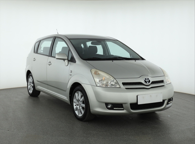 Toyota Corolla Verso 2005